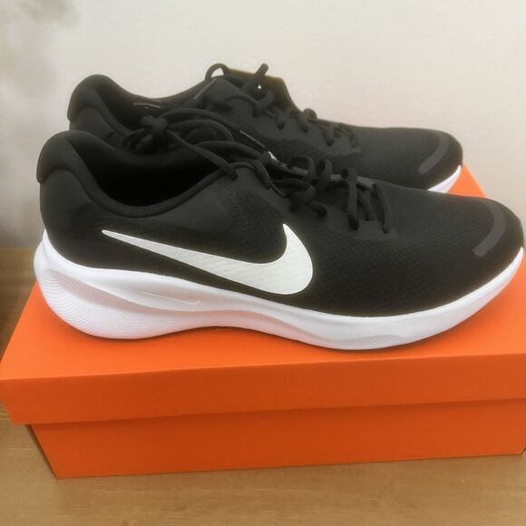 Nike Revolution 7 Men Running Shoes Black White FB2207 001 Size 11 Gym Outdoor main image 5